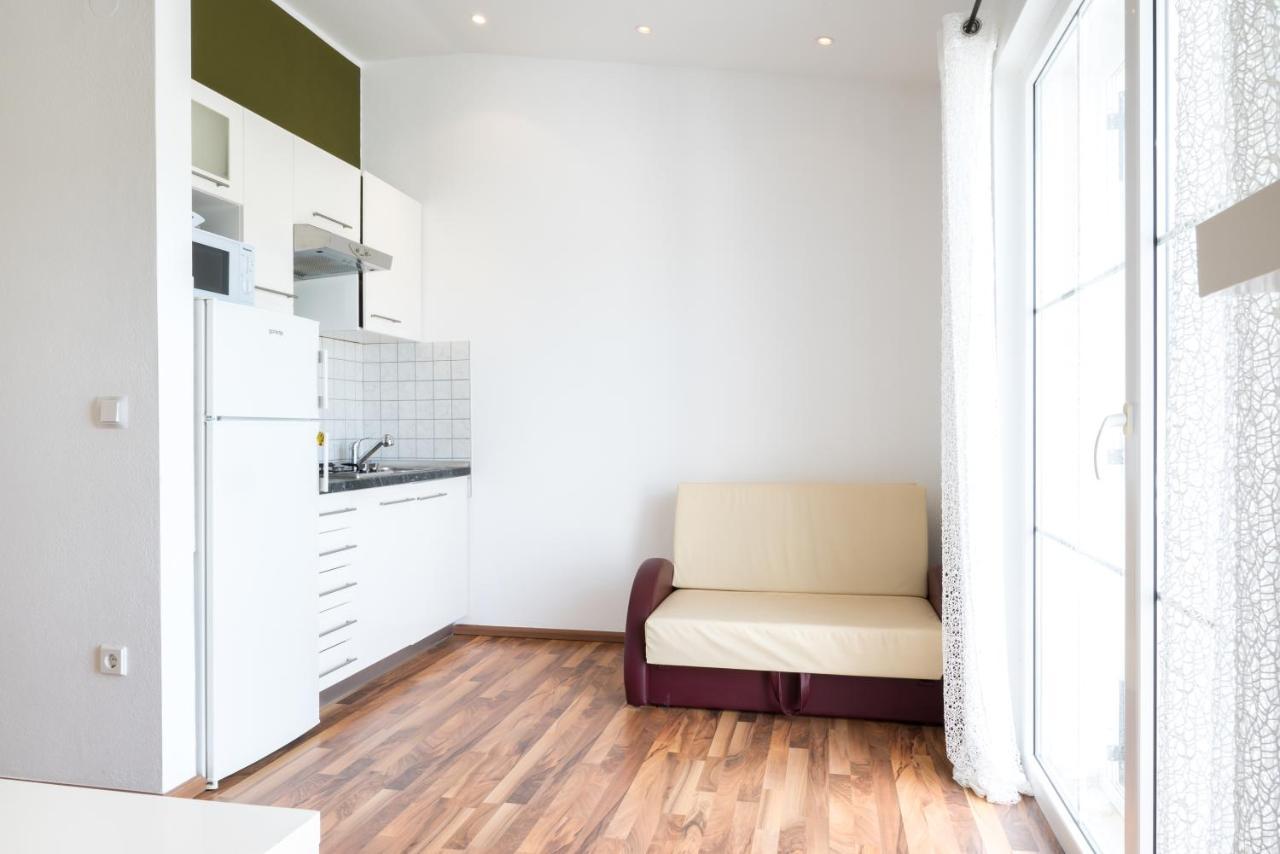 Vdl Apartments Trogir Bagian luar foto
