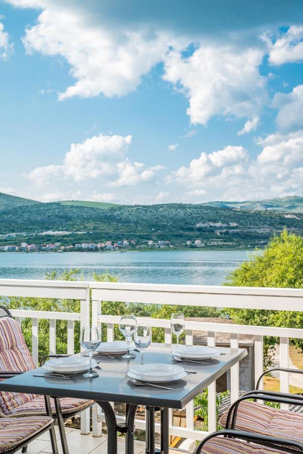 Vdl Apartments Trogir Bagian luar foto