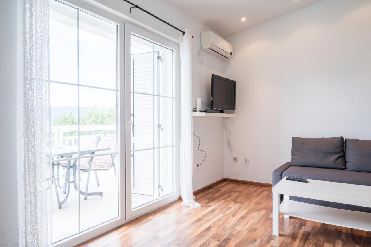 Vdl Apartments Trogir Bagian luar foto