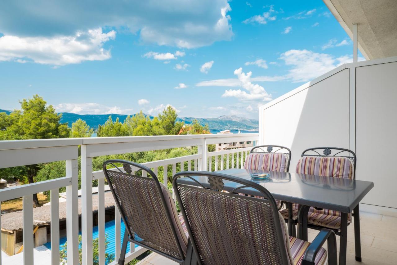 Vdl Apartments Trogir Bagian luar foto