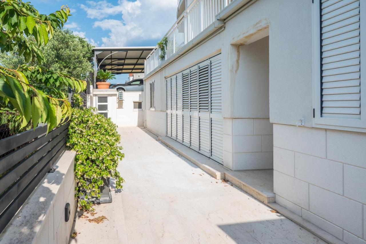 Vdl Apartments Trogir Bagian luar foto