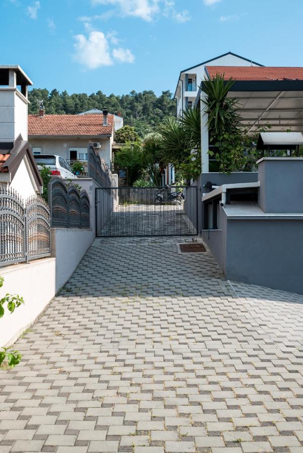 Vdl Apartments Trogir Bagian luar foto