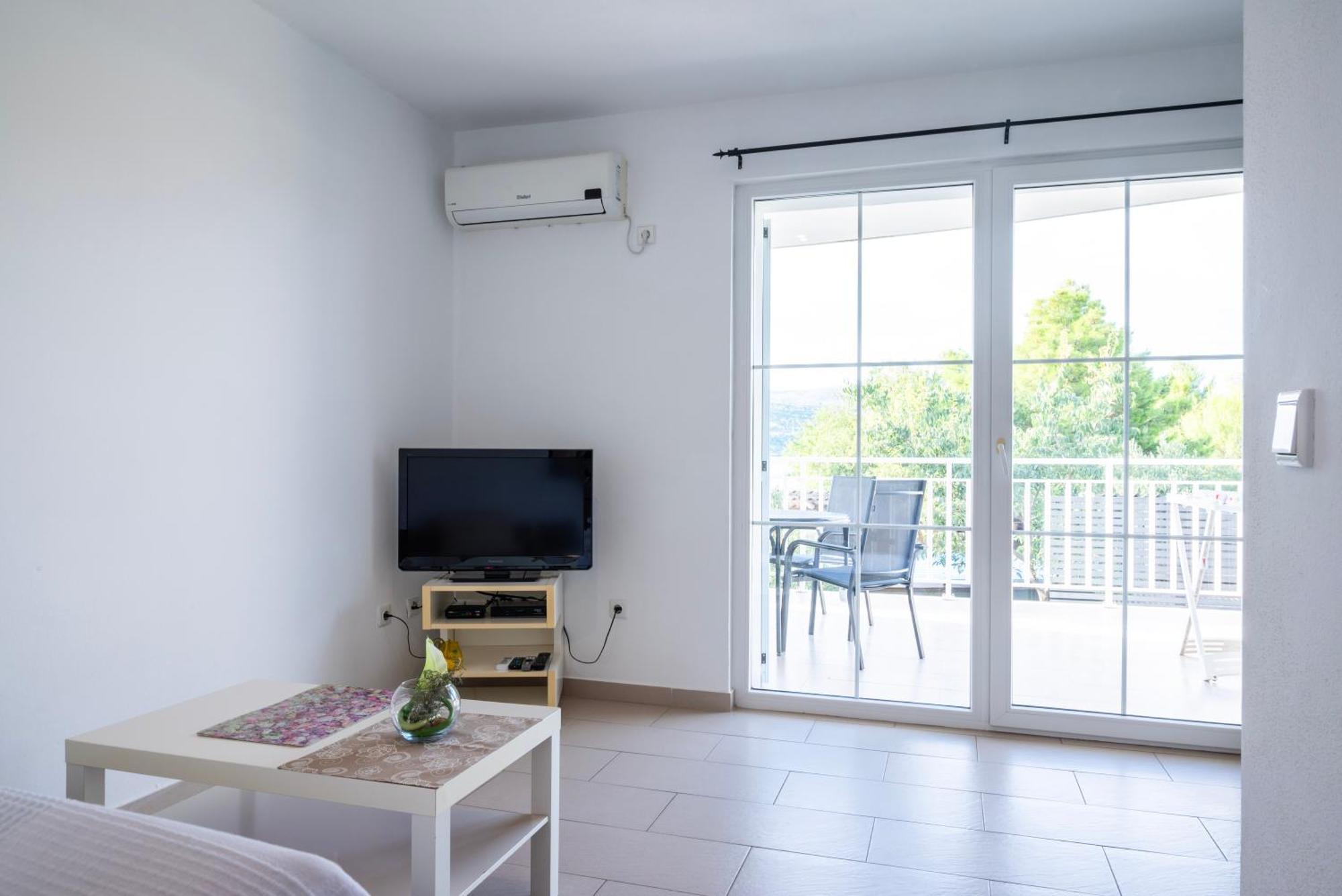 Vdl Apartments Trogir Bagian luar foto