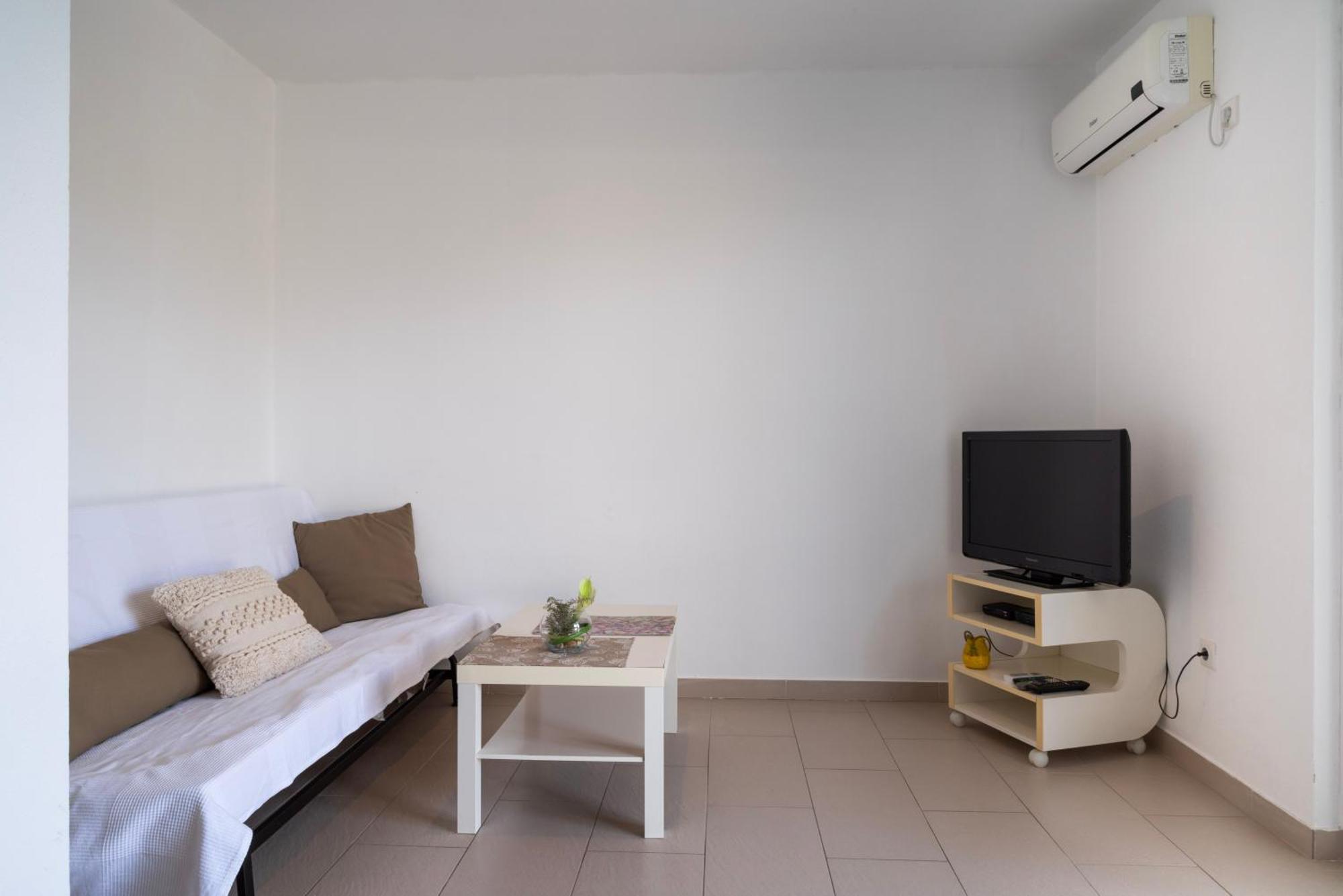 Vdl Apartments Trogir Bagian luar foto